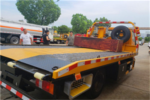 西城区附近拖车电话号码服务