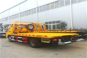 西城区附近拖车救援搭电